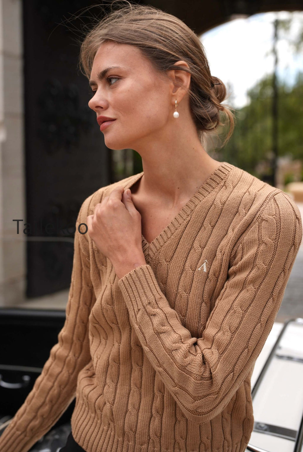 cable-knit-sweater-christin