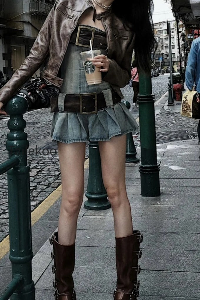 retro-sexy-belted-denim-dress