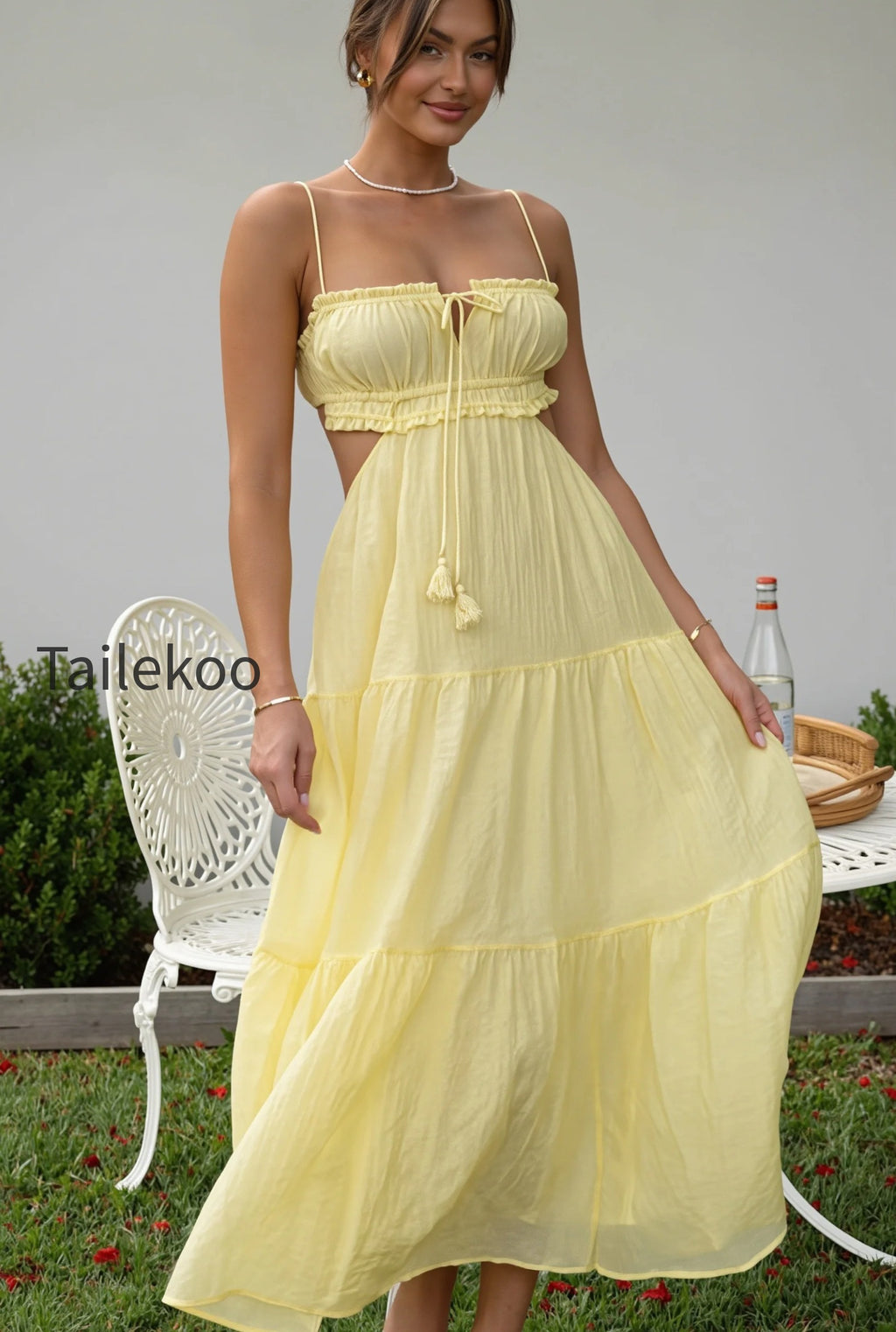 casual-chiffon-cutout-a-line-maxi-dress