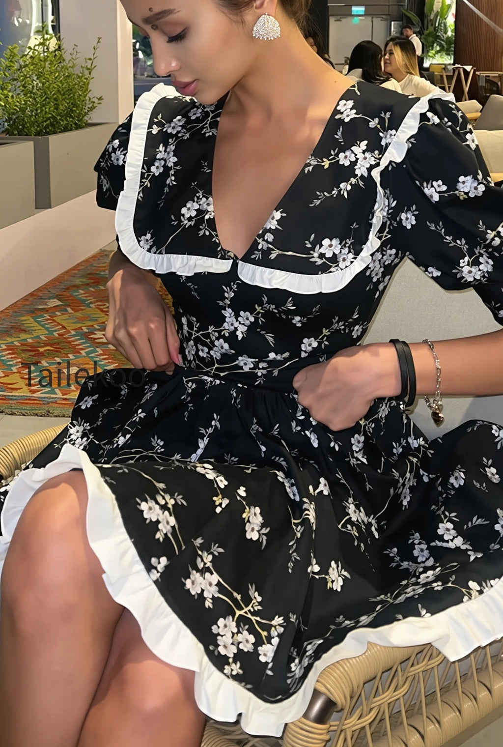 floral-peter-pan-puff-sleeve-mini-dress