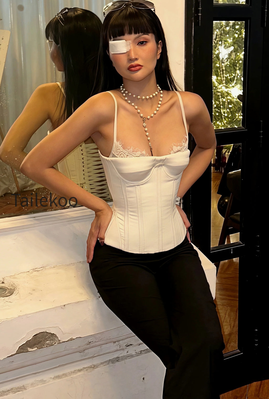 chic-slim-fit-cinched-waist-cami-top