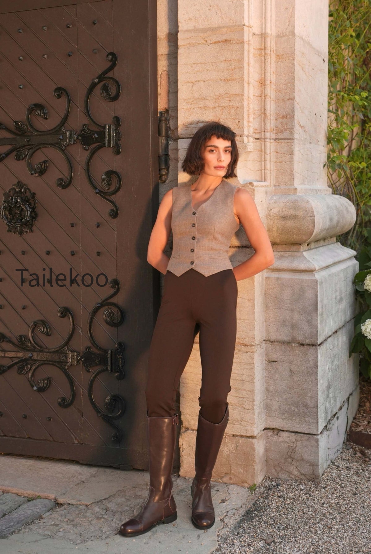 sleeveless-wool-vest-leo