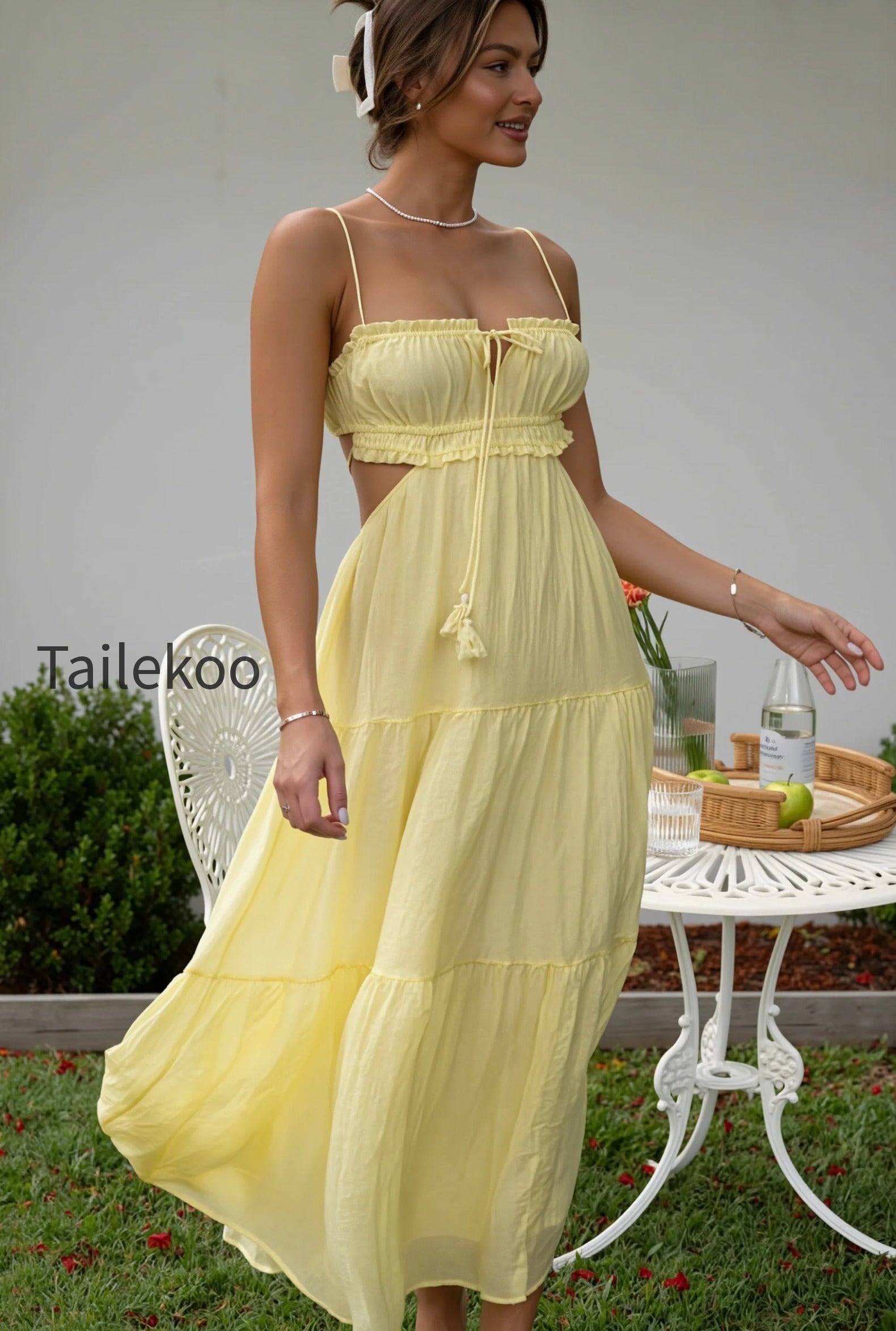 casual-chiffon-cutout-a-line-maxi-dress
